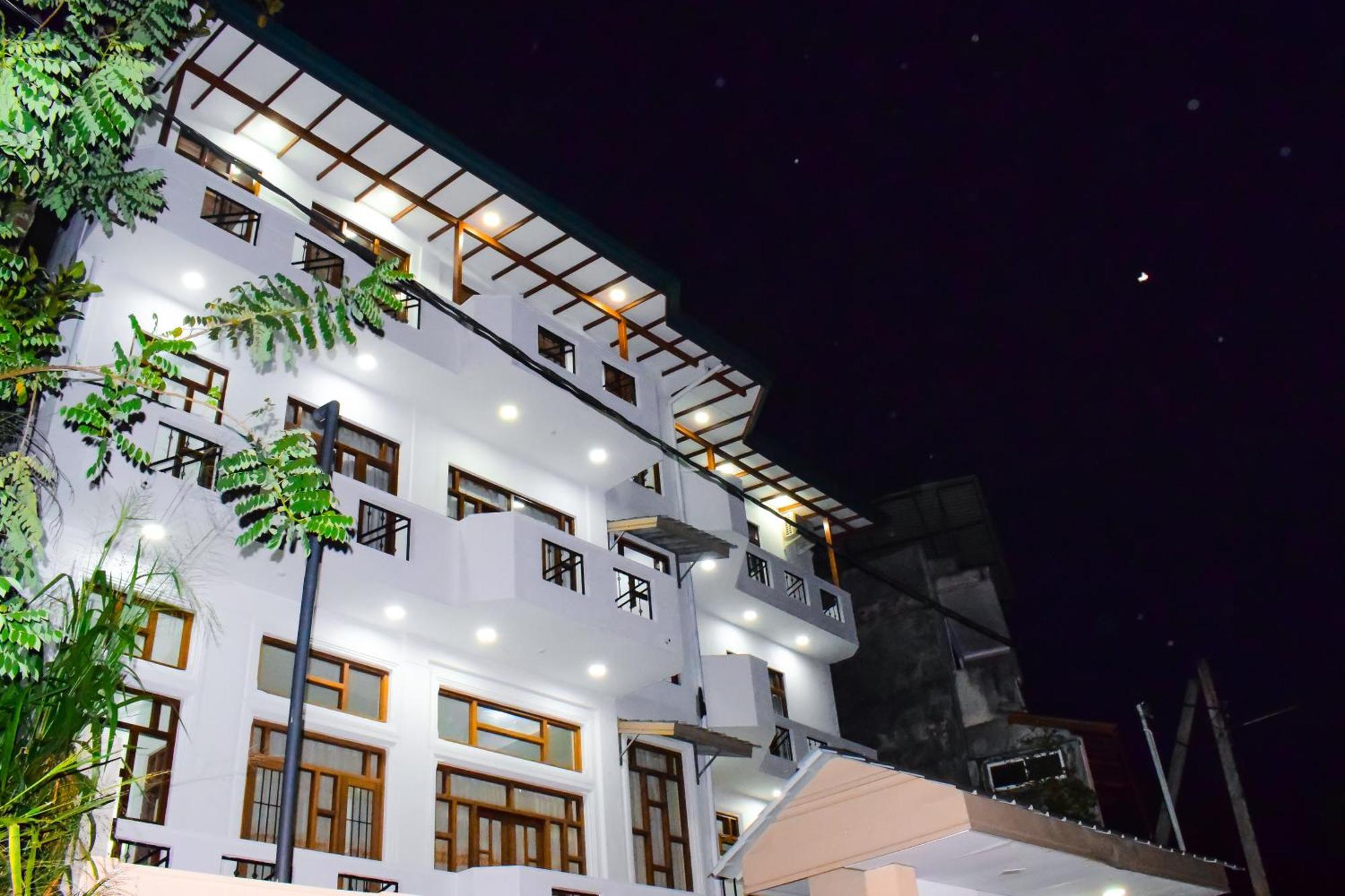 Saru Holiday Apartment - Upto 6 Guests Kandy Eksteriør billede
